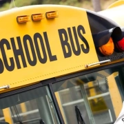 imagen de bus escolar en EEUU subluxados
