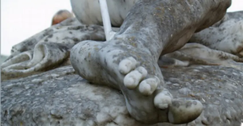 Imagen de una estatua de Aquiles. Subluxación de Aquiles. Quiropráctica Barcelona Pura Vida